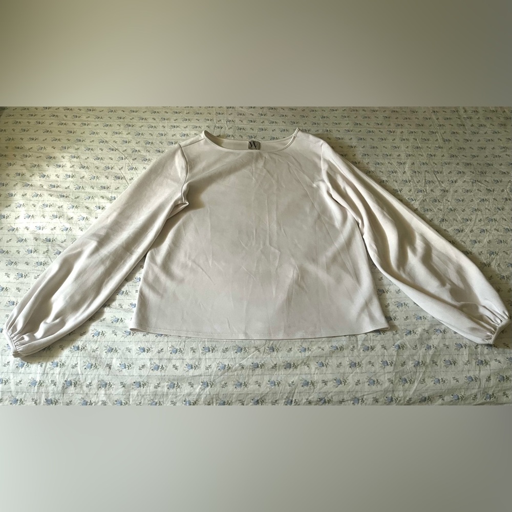 Soft Formal Blouse – Puffed Sleeves & Effortless Elegance